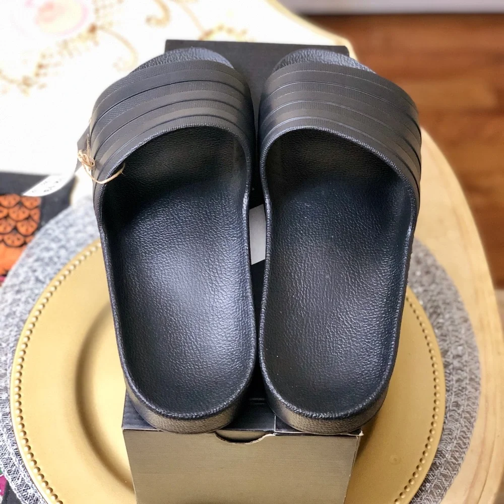 Adidas Adilette Aqua slides Black size 12
